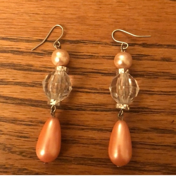 Two Pairs of Vintage Beaded Earrings - Picture 5 of 7